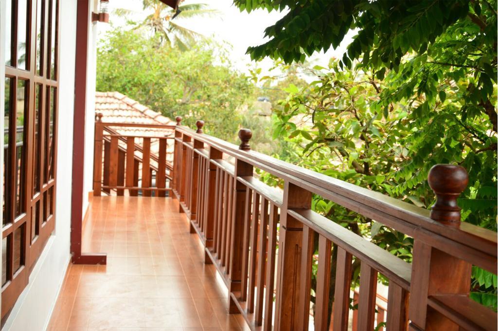 ホテル Tropical Garden ネゴンボ エクステリア 写真